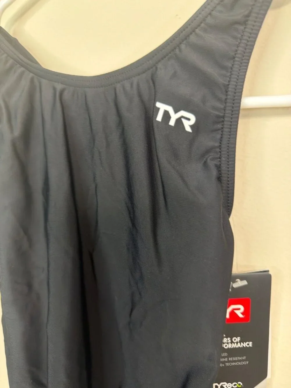 TYR NWT Womens Solid Maxfit Swimsuit Size 28 Black Chlorine Resistant UPF 50+ Re